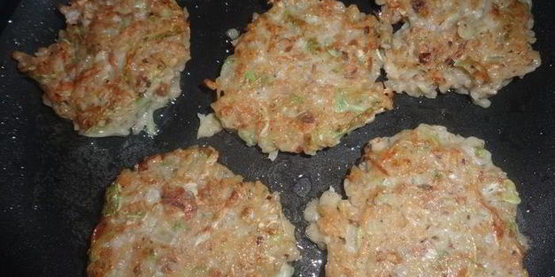 оладьи из кабачков с кашей и орехами