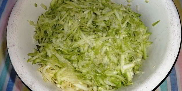 оладьи из кабачков с кашей и орехами