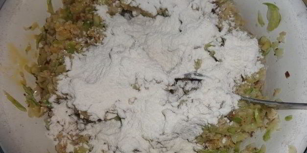 оладьи из кабачков с кашей и орехами