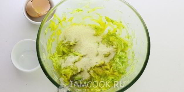 оладьи из кабачков с манкой