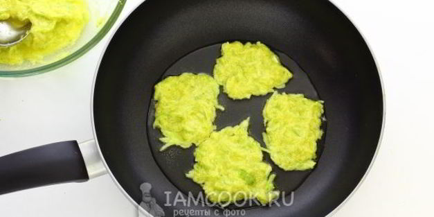 оладьи из кабачков с манкой