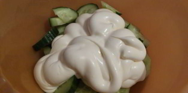 оладьи из пекинской капусты с огуречным соусом