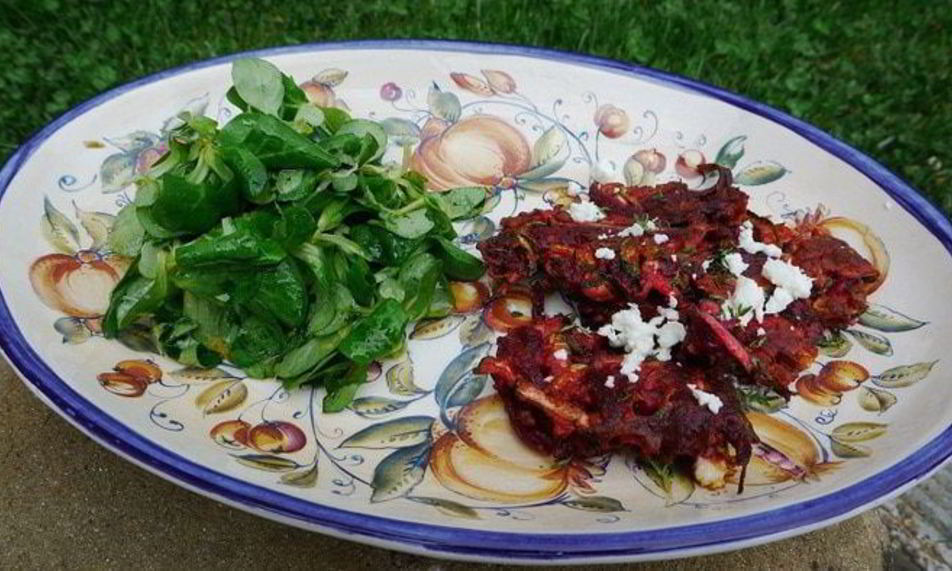 Рецепт оладьи из цукини, свеклы и феты