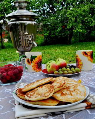 Оладьи на кефире с яблоками