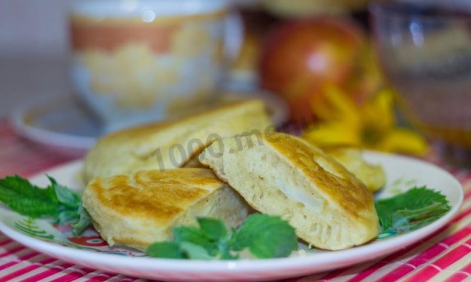 Рецепт оладьи с начинкой из яблок на кефире