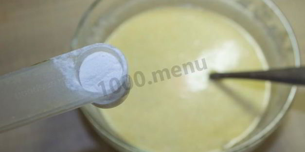 оладьи с начинкой из яблок на кефире