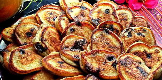 оладьи с шоколадно-ягодной добавкой