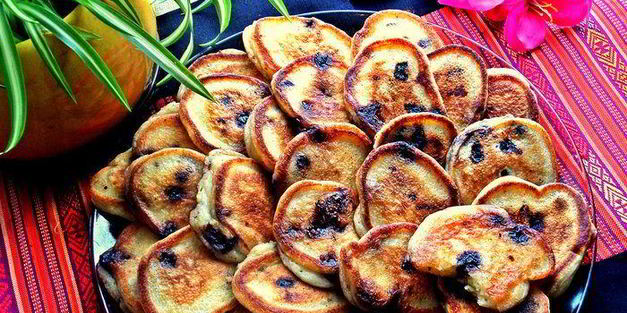 оладьи с шоколадно-ягодной добавкой