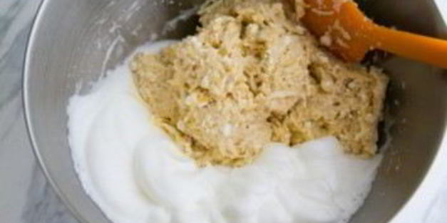 оладьи с творогом и изюмом