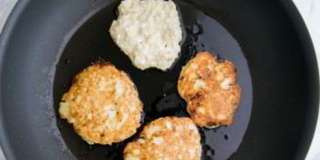 оладьи с творогом и изюмом