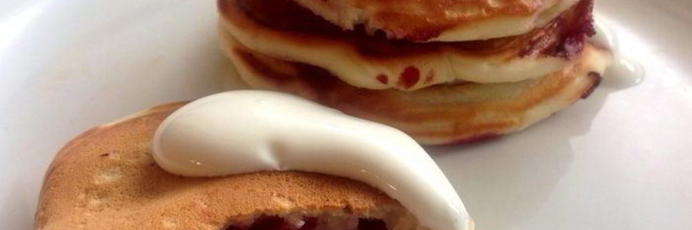 Оладьи с вишней