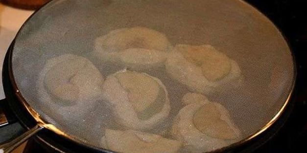 оладьи с яблоками