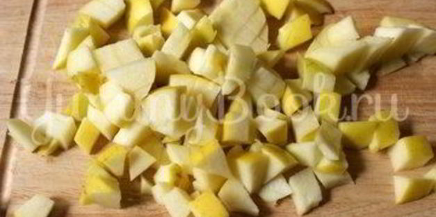 оладьи с яблоком