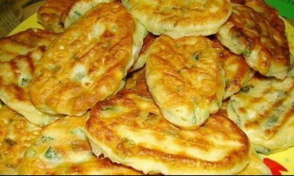 Рецепт оладьи с яйцом и зеленым луком