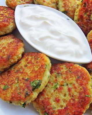 Овощные оладьи с мясом