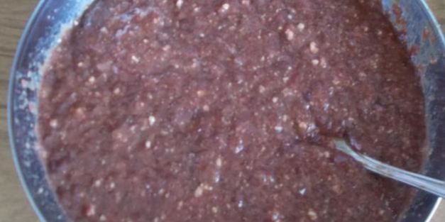 печеночные оладьи под соусом из огурца