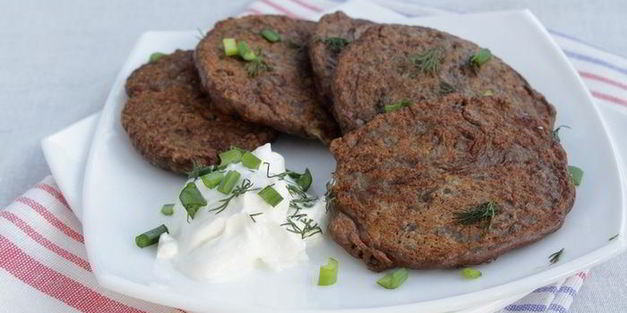 печеночные оладьи с гречкой