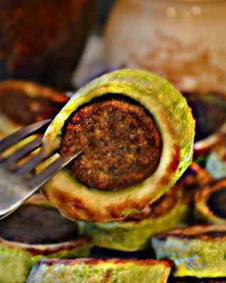 Печеночные оладьи в кабачках