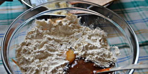 печеночные оладьи в кабачках