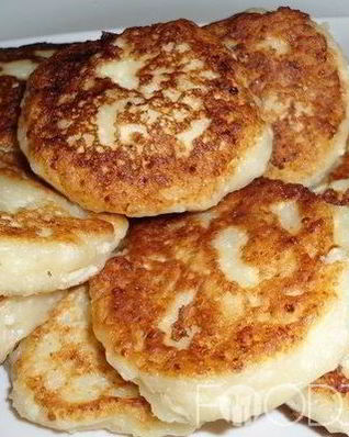 Творожные оладьи с яблоками