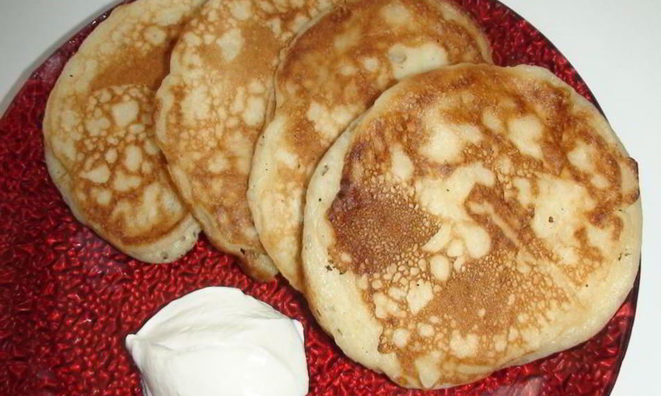 Рецепт вкусные оладьи на кефире с добавками