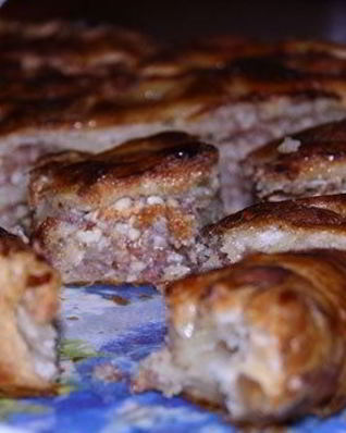 Пахлава из слоеного теста