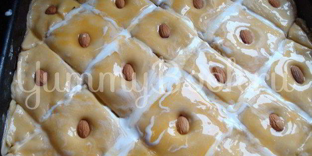 пахлава с миндалем