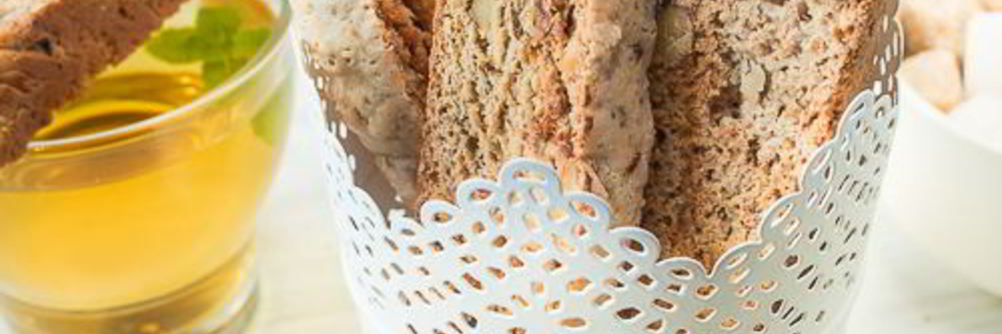 Бискотти с орехами и шоколадной крошкой