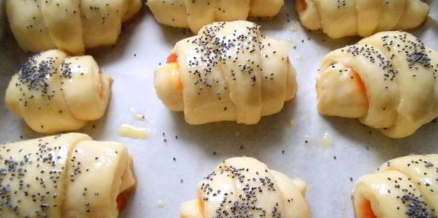 дрожжевые рогалики с маком