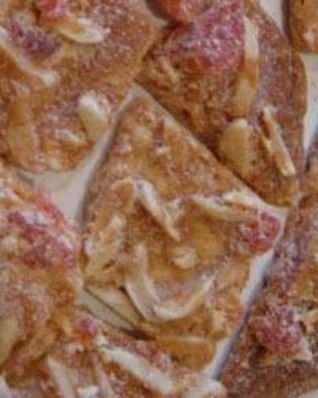 Хрустящее печенье с миндалем и сушеной вишней