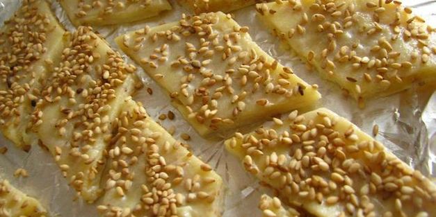 кунжутные крекеры