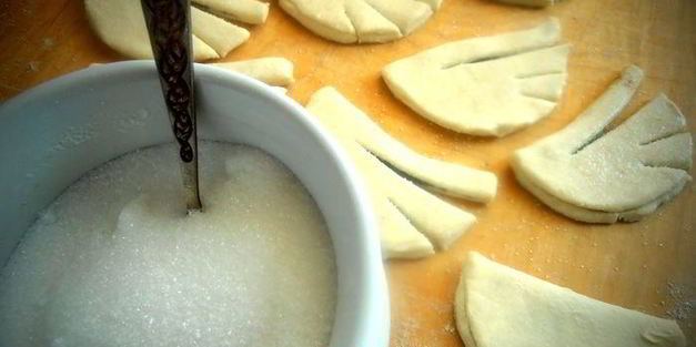 печенья гуси-лебеди с корицей из творожного теста