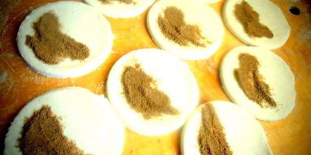 печенья гуси-лебеди с корицей из творожного теста