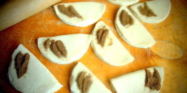 печенья гуси-лебеди с корицей из творожного теста