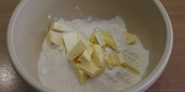 печенье с фундуком и белым шоколадом