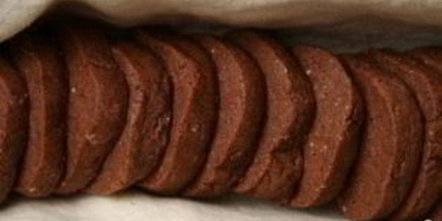 пряное шоколадное печенье с миндалем