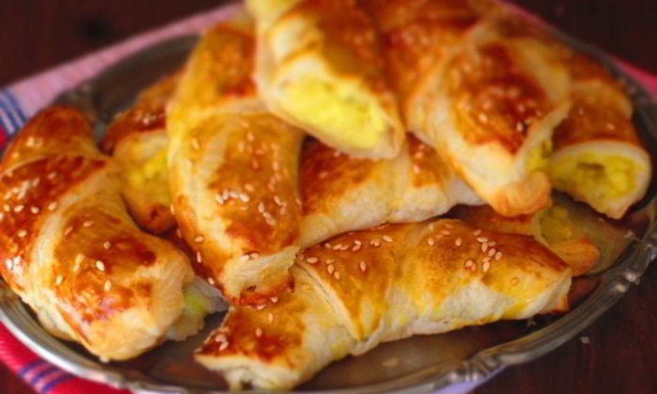 Рецепт рогалики с картофелем и моцареллой