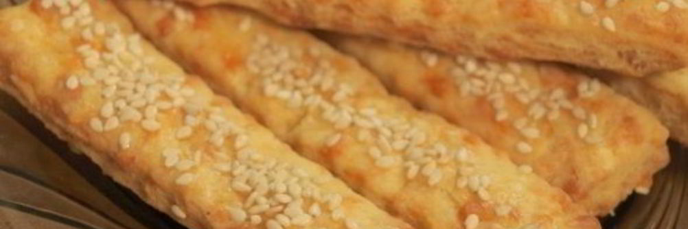 Сырное печенье с кунжутом