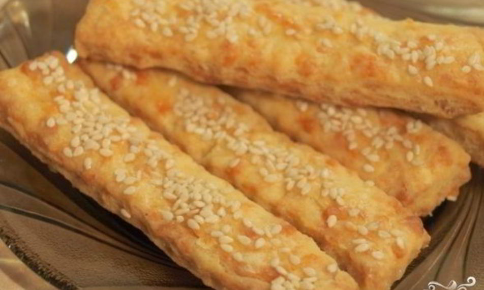 Рецепт сырное печенье с кунжутом