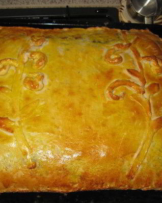 Капустно-рыбный дрожжевой пирог