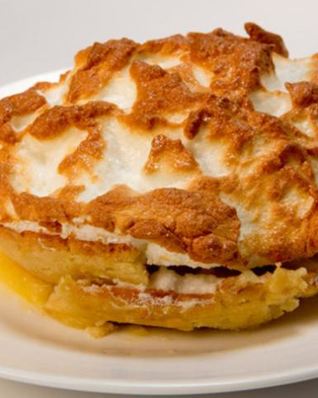 Лимонный пирог с меренгой