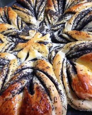 Маковый пирог Цветок из творожного дрожжевого теста