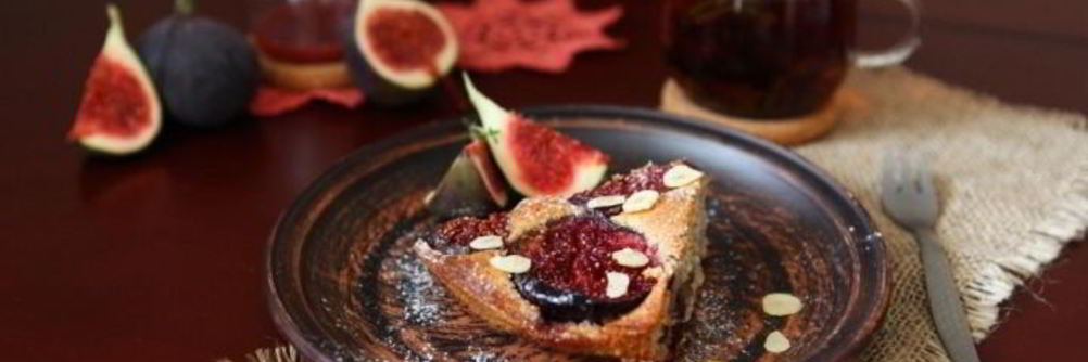 Ореховый пирог с инжиром