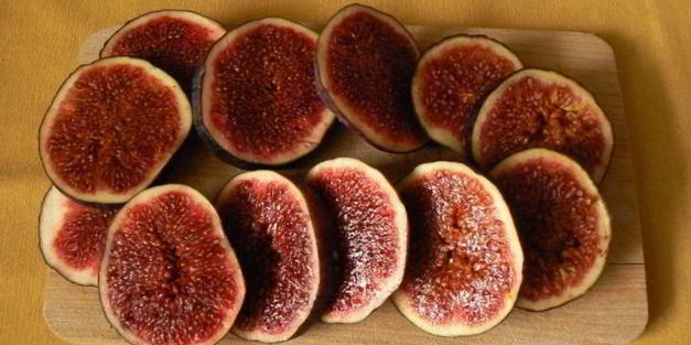 ореховый пирог с инжиром