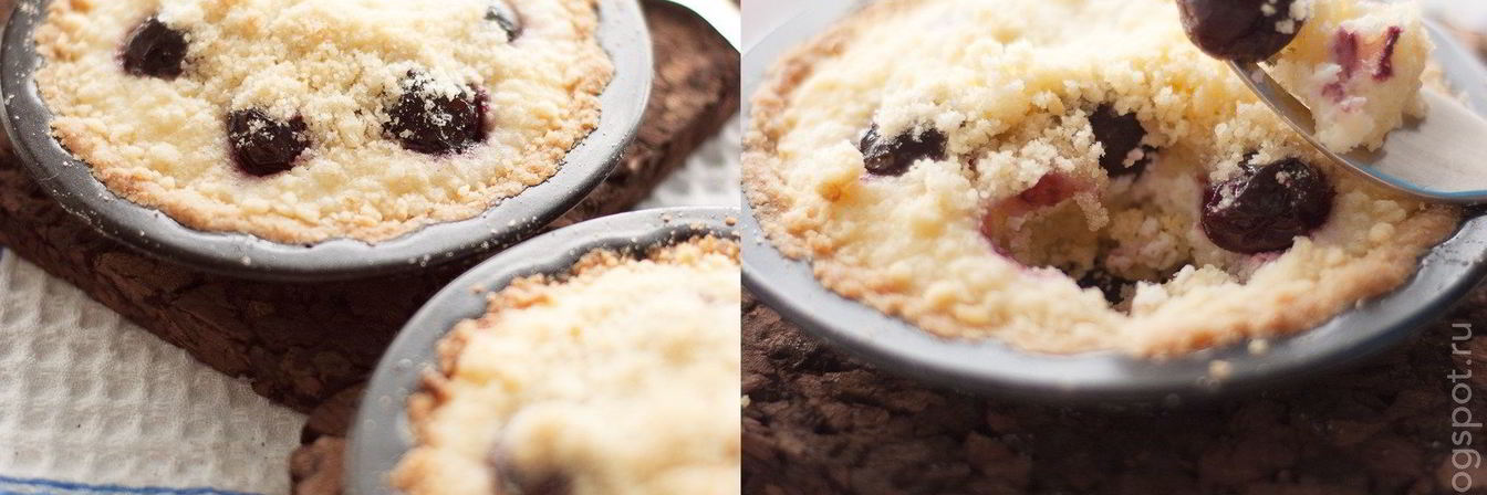 Песочный мини-пирог с творожной начинкой и вишней