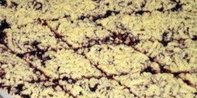 пирог крошка с вареньем