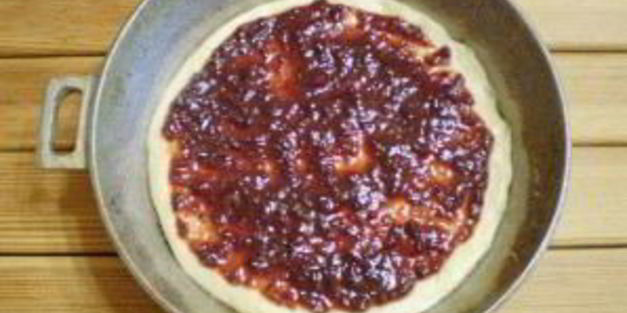 пирог открытый с вареньем