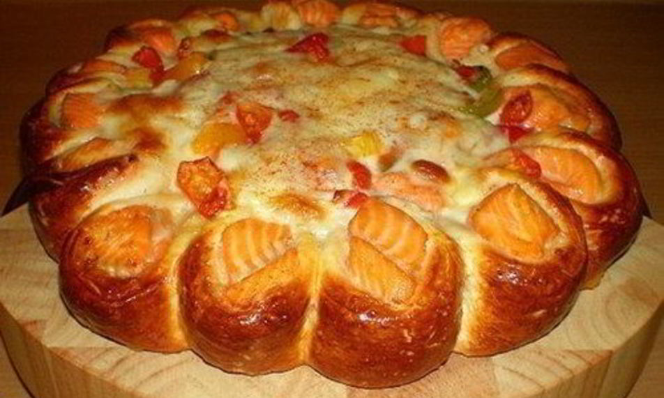 Рецепт пирог с форелью, сладким перцем и сыром моцарелла