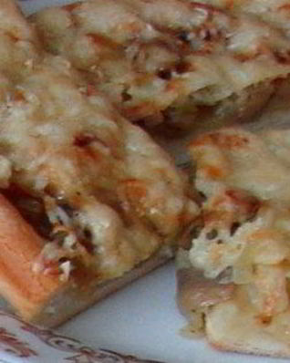 Пирог с грибами и сыром