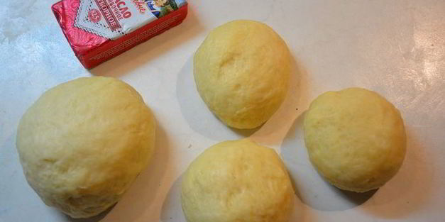 пирог с курагой и черносливом